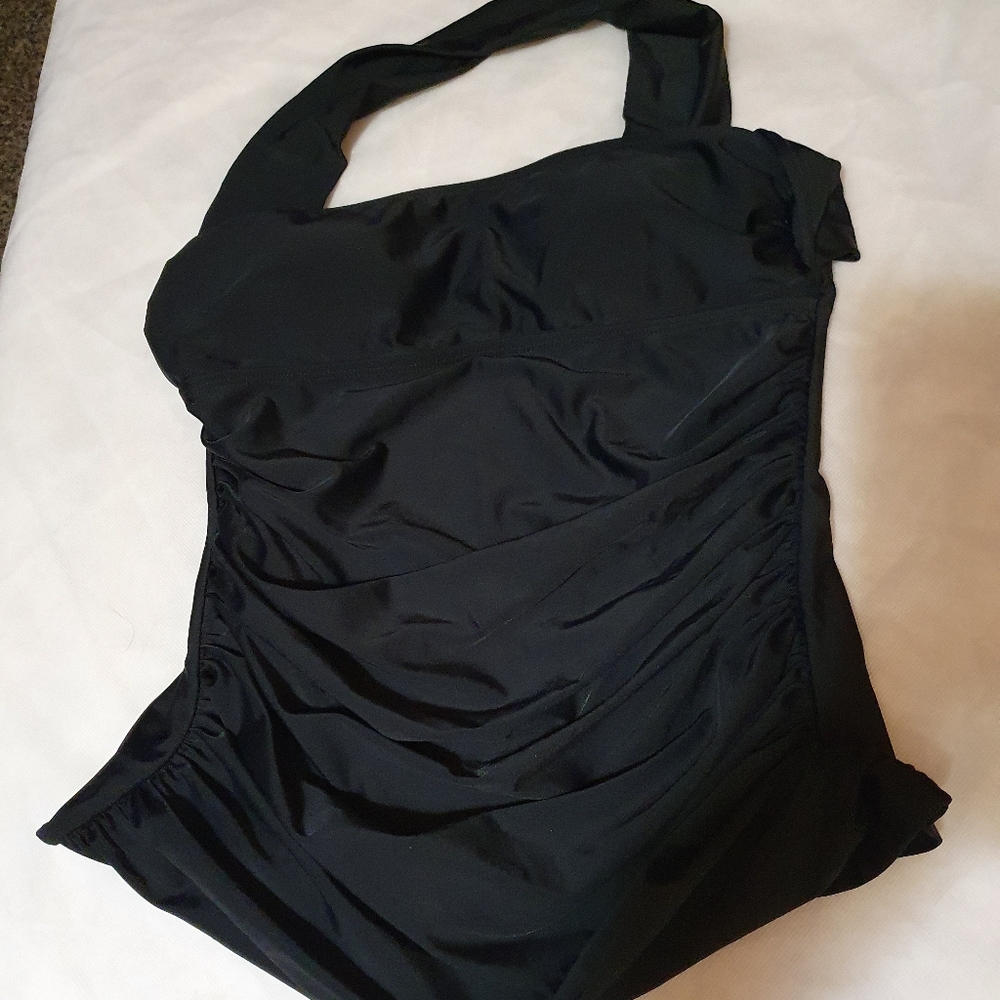 Elegant Black Women's Swimsuit